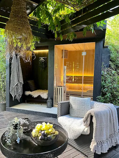 Image de LA SUITE BARBIZON & SPAS | Suites Intimistes avec Piscine & Jacuzzi Privés